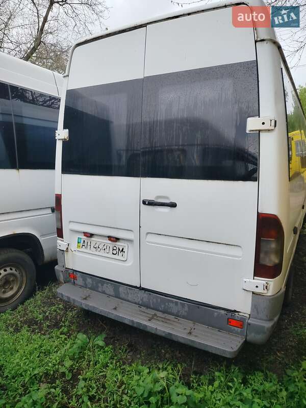 Приміський автобус Mercedes-Benz Sprinter 2003 в Дніпрі