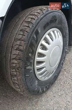 Грузовой фургон Mercedes-Benz Sprinter 2002 в 