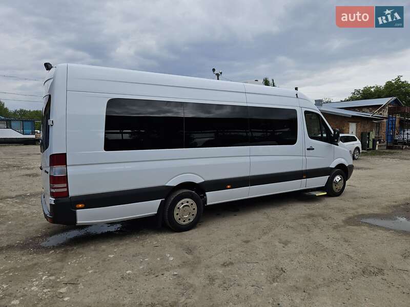 Туристический / Междугородний автобус Mercedes-Benz Sprinter 2013 в Черновцах