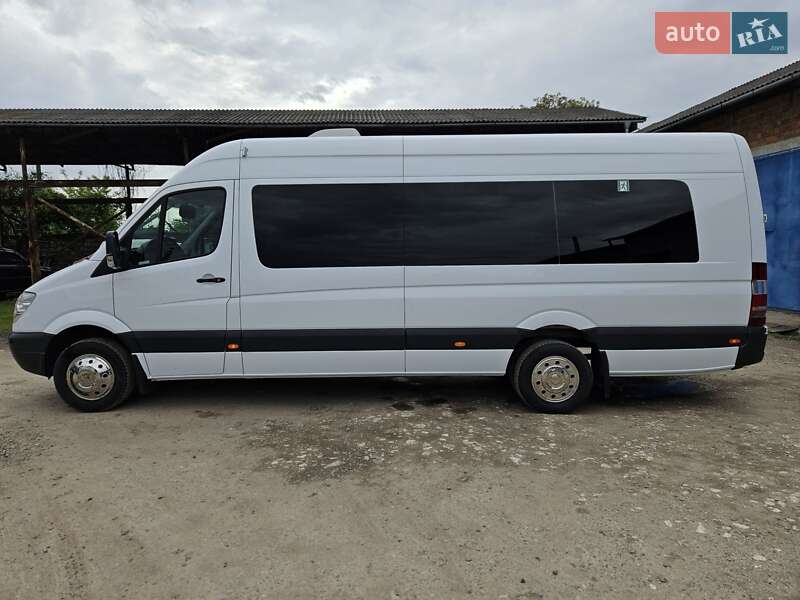 Туристический / Междугородний автобус Mercedes-Benz Sprinter 2013 в Черновцах
