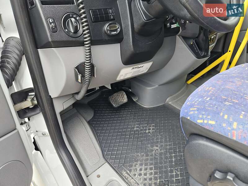 Туристический / Междугородний автобус Mercedes-Benz Sprinter 2013 в Черновцах