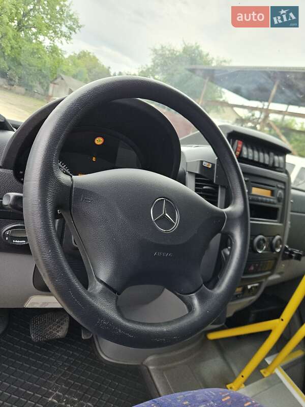Туристический / Междугородний автобус Mercedes-Benz Sprinter 2013 в Черновцах