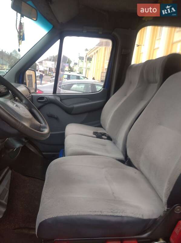 Микроавтобус Mercedes-Benz Sprinter 2001 в Стрые