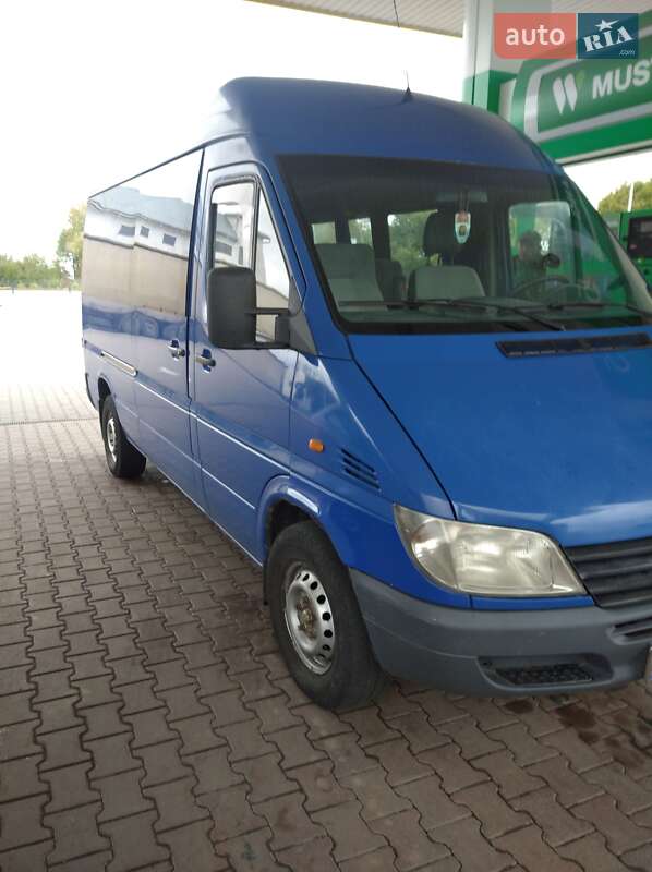 Микроавтобус Mercedes-Benz Sprinter 2001 в Стрые