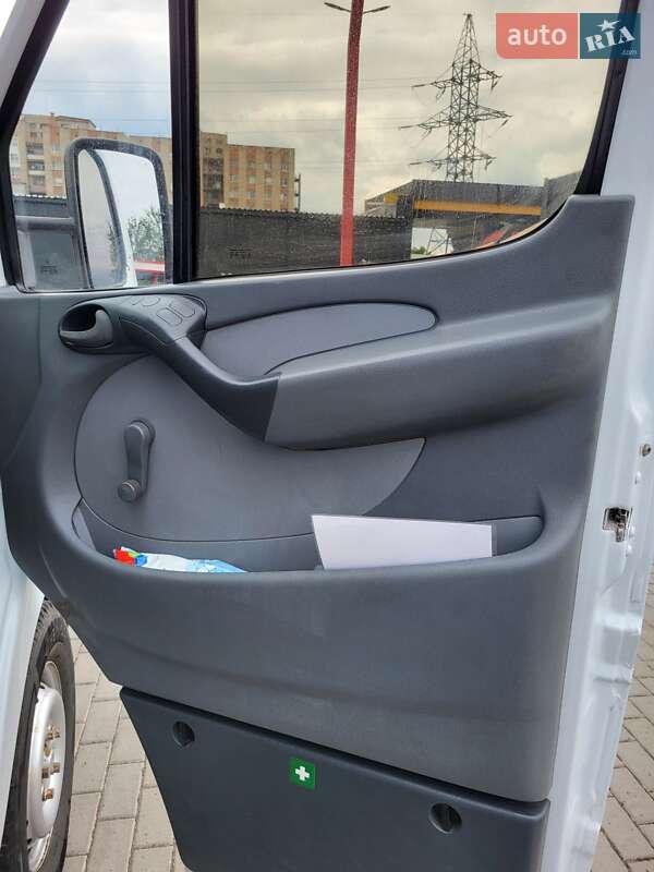 Вантажний фургон Mercedes-Benz Sprinter 2005 в Вінниці