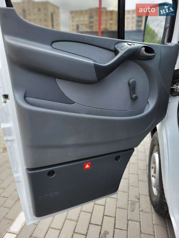 Вантажний фургон Mercedes-Benz Sprinter 2005 в Вінниці