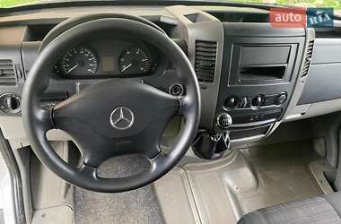 Грузовой фургон Mercedes-Benz Sprinter 2015 в 