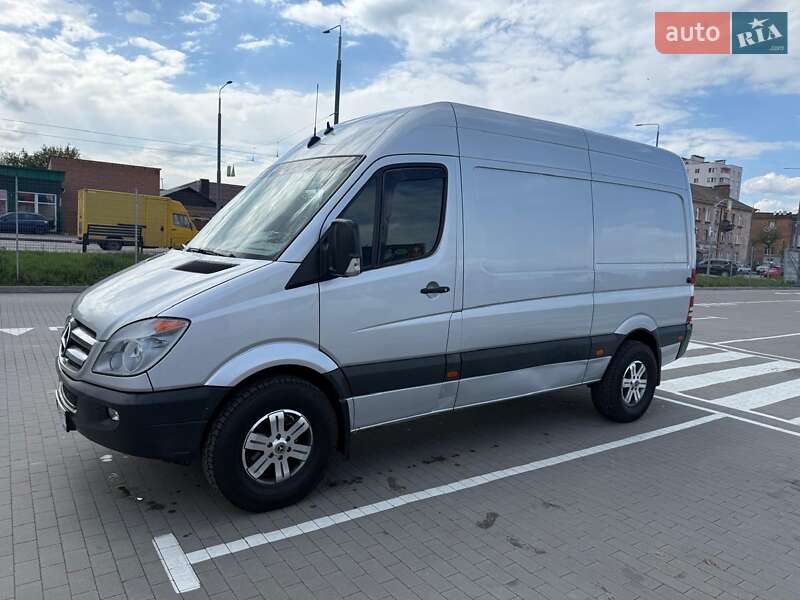 Mercedes-Benz Sprinter 2011