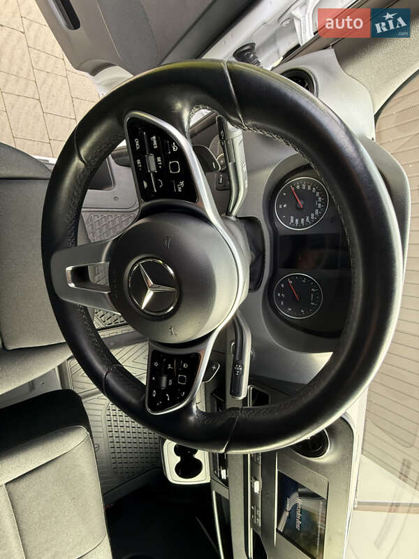 Вантажний фургон Mercedes-Benz Sprinter 2018 в Львові