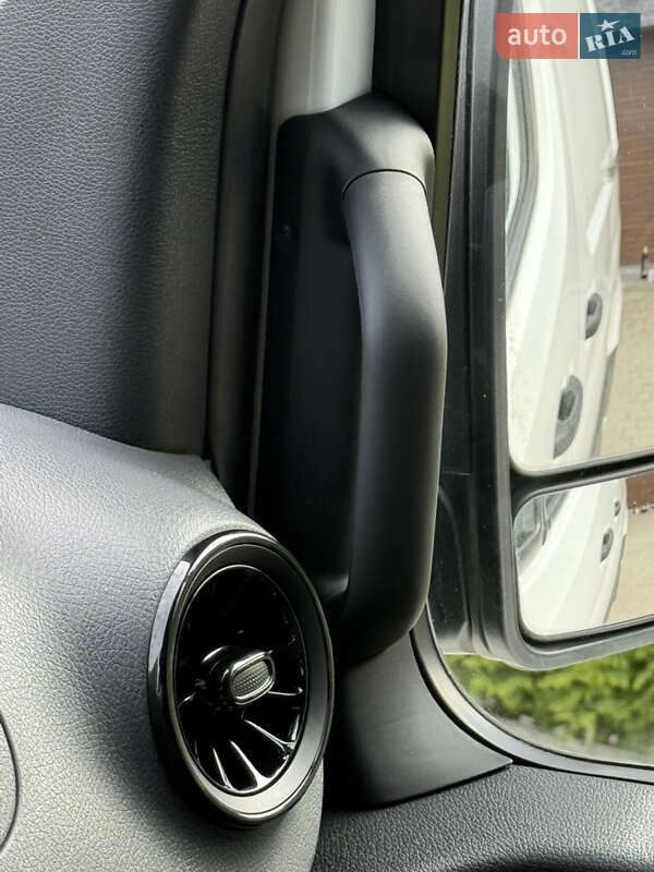 Вантажний фургон Mercedes-Benz Sprinter 2018 в Львові