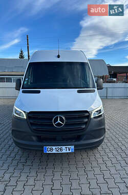 Грузовой фургон Mercedes-Benz Sprinter 2021 в 