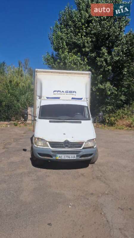 Грузовой фургон Mercedes-Benz Sprinter 2005 в 