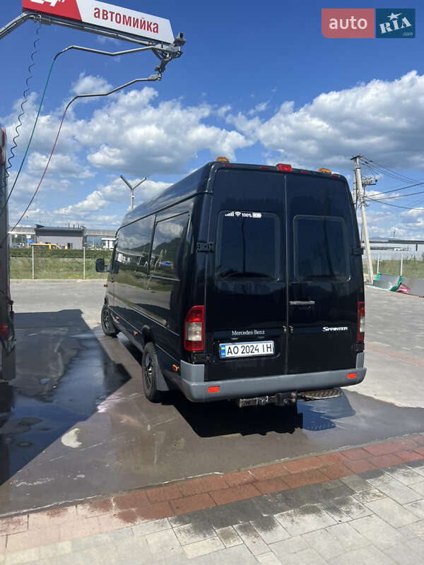 Mercedes-Benz Sprinter 2005