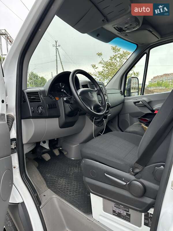 Грузовой фургон Mercedes-Benz Sprinter 2017 в Черновцах