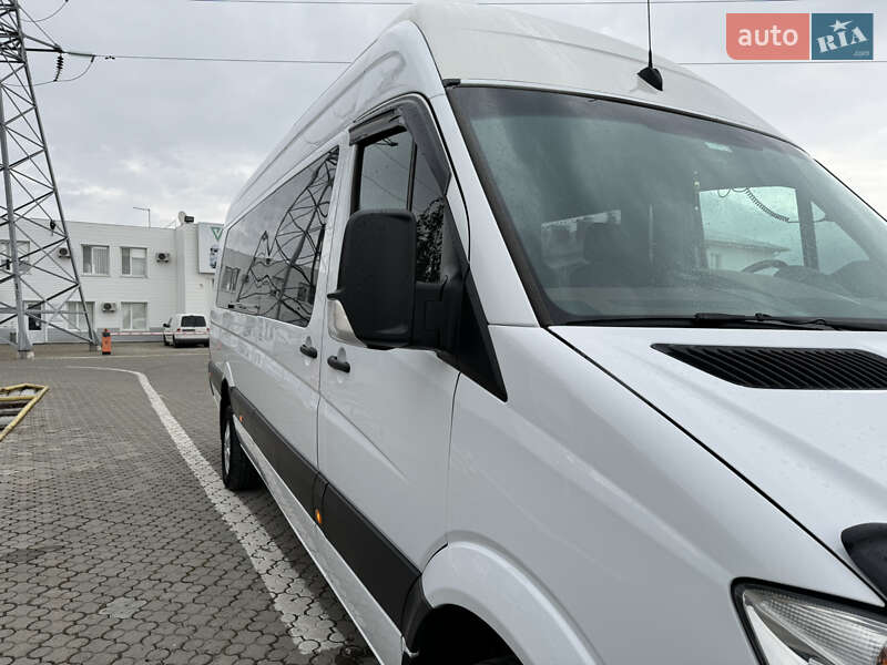 Вантажопасажирський фургон Mercedes-Benz Sprinter 2012 в Чернівцях