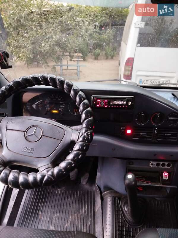 Міський автобус Mercedes-Benz Sprinter 1997 в Кам'янському