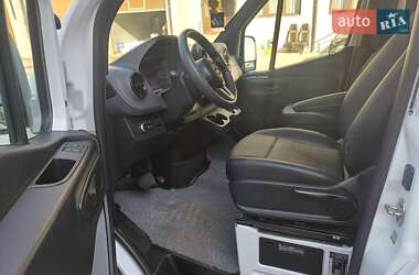 Грузовой фургон Mercedes-Benz Sprinter 2022 в 