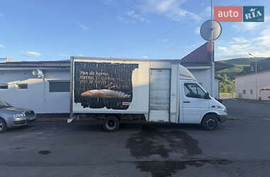 Грузовой фургон Mercedes-Benz Sprinter 2005 в 