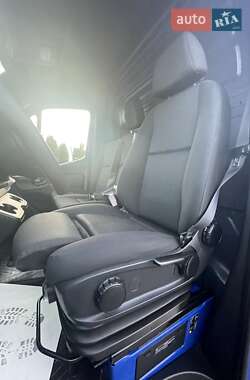 Вантажний фургон Mercedes-Benz Sprinter 2021 в 
