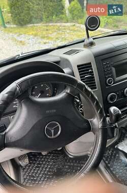 Грузовой фургон Mercedes-Benz Sprinter 2011 в 