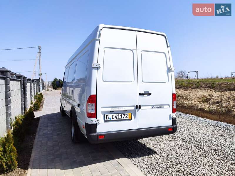 Грузовой фургон Mercedes-Benz Sprinter 2003 в Ровно