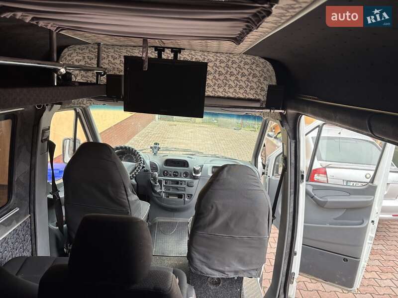 Мікроавтобус Mercedes-Benz Sprinter 2002 в Мостиській