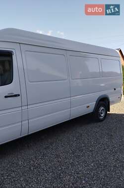 Вантажний фургон Mercedes-Benz Sprinter 2005 в 