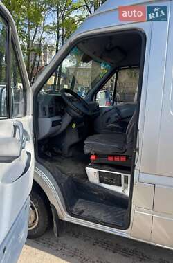 Грузовой фургон Mercedes-Benz Sprinter 1998 в 