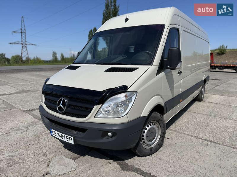 Вантажний фургон Mercedes-Benz Sprinter 2012 в 
