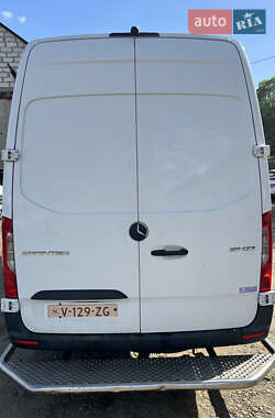 Грузовой фургон Mercedes-Benz Sprinter 2019 в 