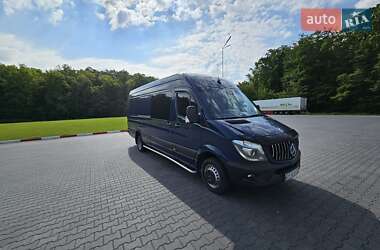 Вантажопасажирський фургон Mercedes-Benz Sprinter 2017 в Чернівцях