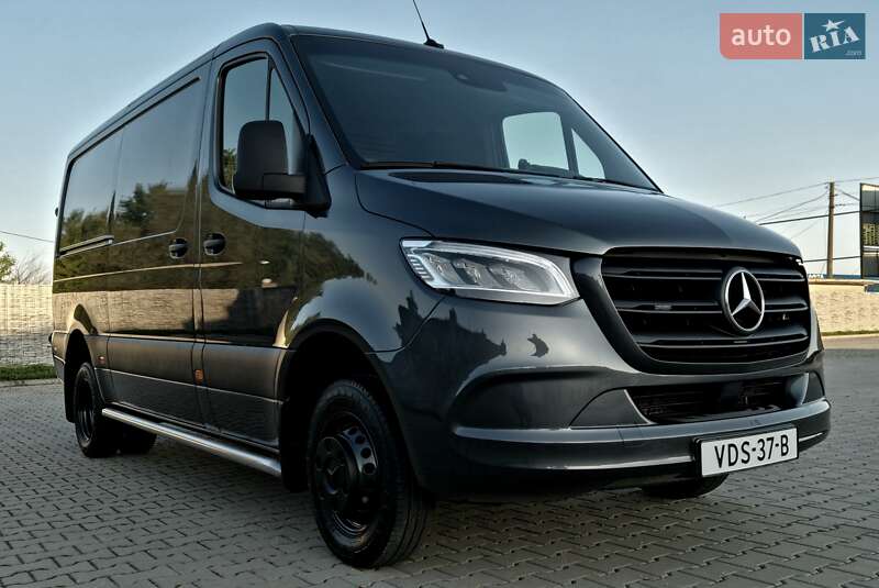 Грузовой фургон Mercedes-Benz Sprinter 2020 в Черновцах