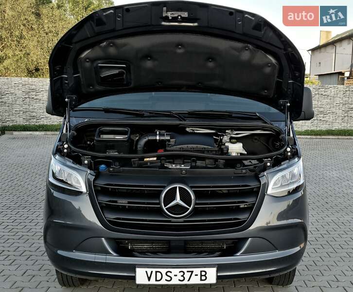 Грузовой фургон Mercedes-Benz Sprinter 2020 в Черновцах