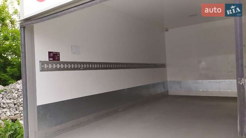 Вантажний фургон Mercedes-Benz Sprinter 2016 в Рівному