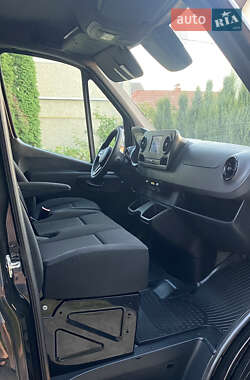 Грузовой фургон Mercedes-Benz Sprinter 2022 в 