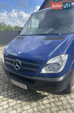 Грузовой фургон Mercedes-Benz Sprinter 2009 в 