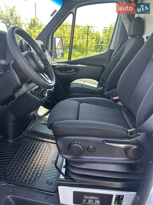 Вантажний фургон Mercedes-Benz Sprinter 2020 в Хусті