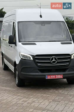 Грузопассажирский фургон Mercedes-Benz Sprinter 2021 в 
