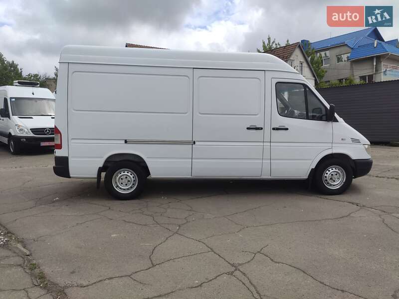 Грузовой фургон Mercedes-Benz Sprinter 2005 в Ровно