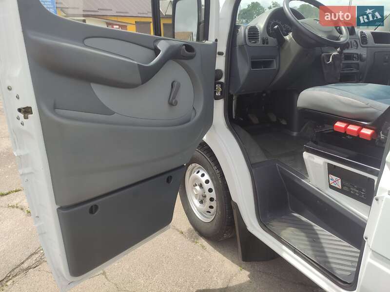 Грузовой фургон Mercedes-Benz Sprinter 2005 в Ровно