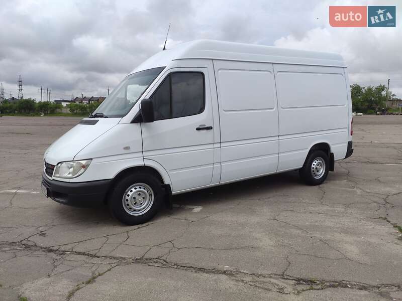 Грузовой фургон Mercedes-Benz Sprinter 2005 в Ровно