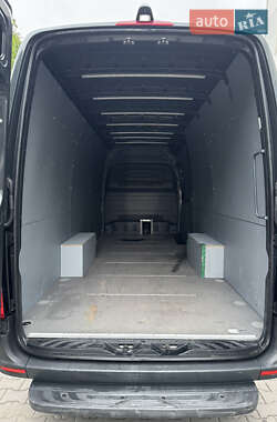 Грузовой фургон Mercedes-Benz Sprinter 2019 в 