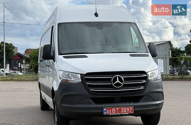Вантажний фургон Mercedes-Benz Sprinter 2021 в 