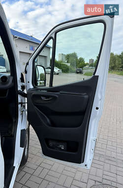 Вантажний фургон Mercedes-Benz Sprinter 2021 в 