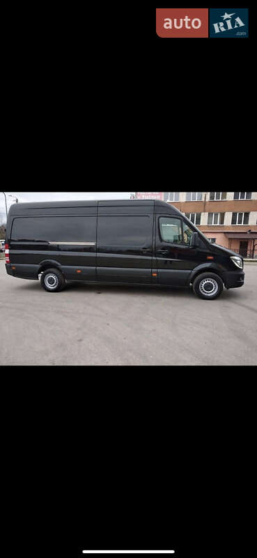 Вантажний фургон Mercedes-Benz Sprinter 2015 в Сваляві