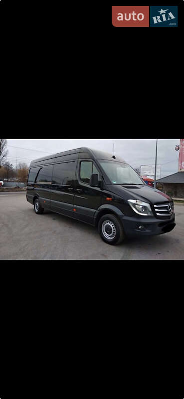Вантажний фургон Mercedes-Benz Sprinter 2015 в Сваляві
