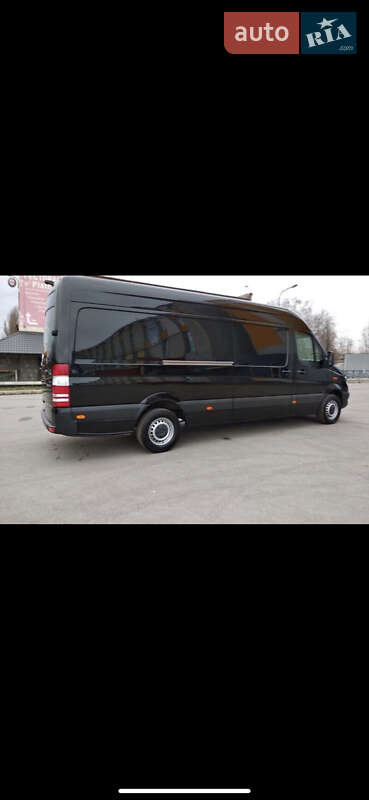 Вантажний фургон Mercedes-Benz Sprinter 2015 в Сваляві