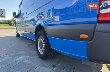 Грузовой фургон Mercedes-Benz Sprinter 2017 в 