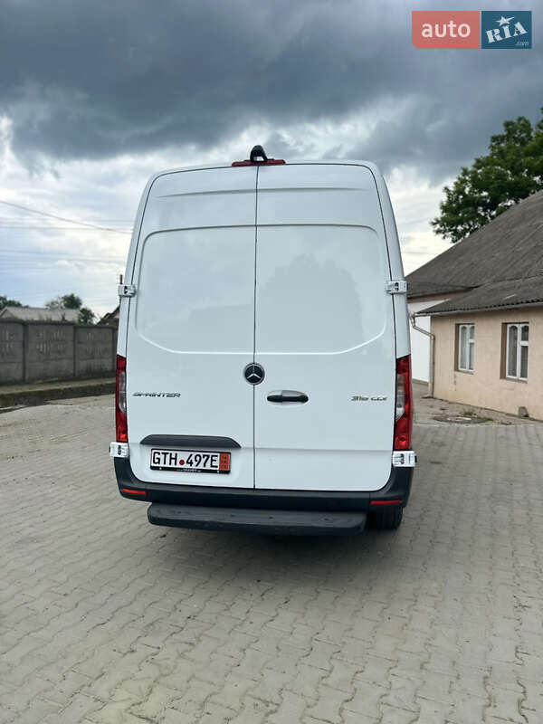 Вантажний фургон Mercedes-Benz Sprinter 2020 в Чернівцях