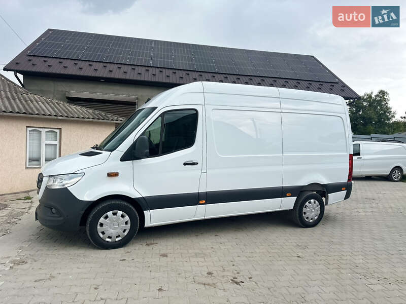 Вантажний фургон Mercedes-Benz Sprinter 2020 в Чернівцях